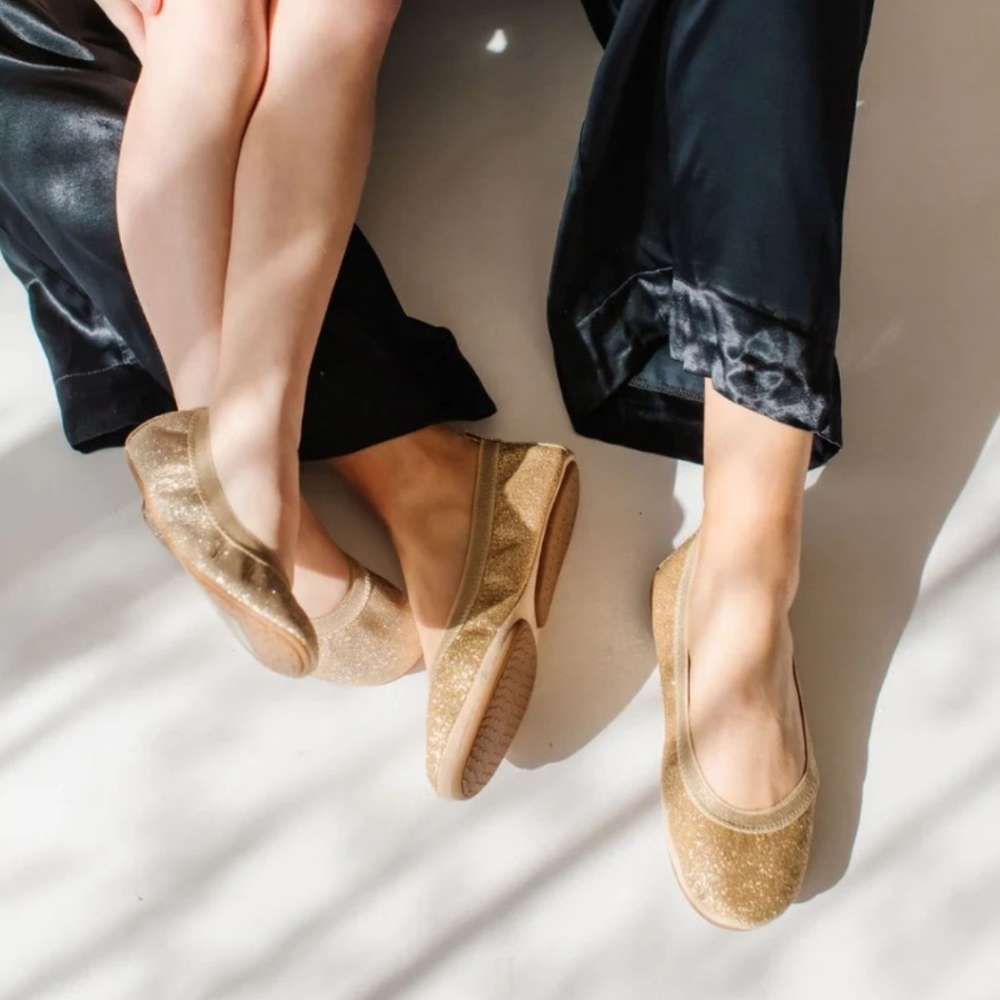 Yosi Samra Foldable Ballet Flat in Gold Sandpaper Glitter Size 5 M NIB!